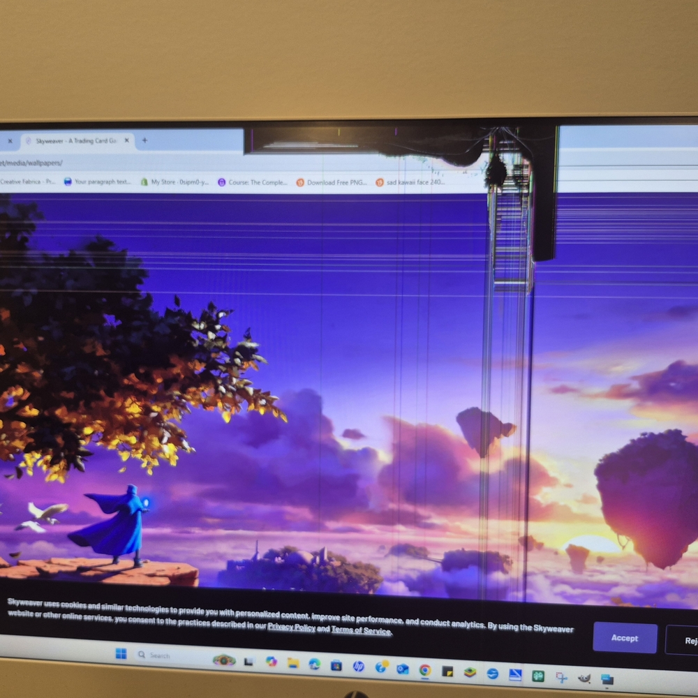 HP 27-CR0029C All-in-One Broken Screen But Works Well. Payed More Than 1000$